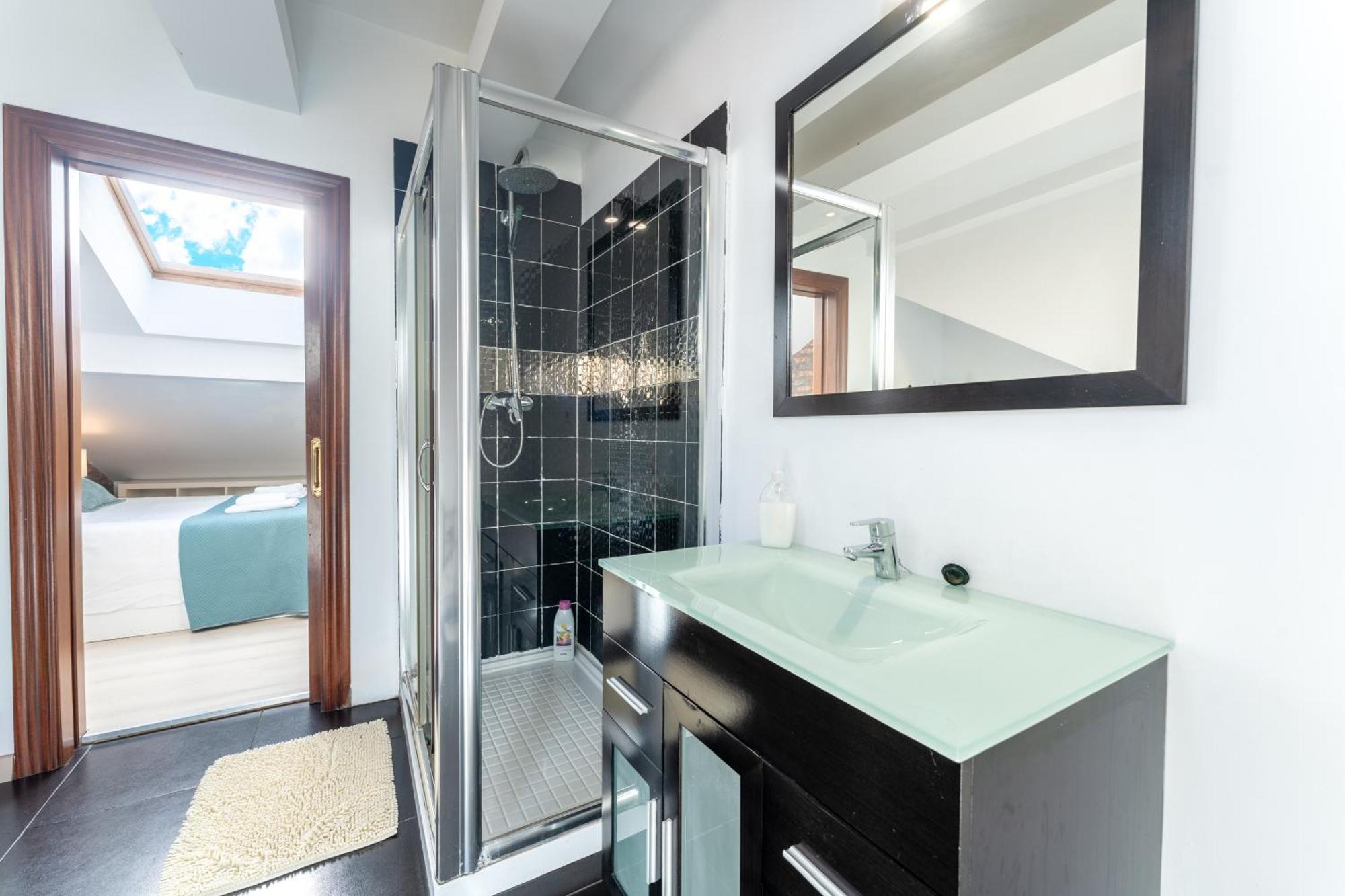 Loft En Calle Emblematica By Urbanhosting Santander Exterior foto